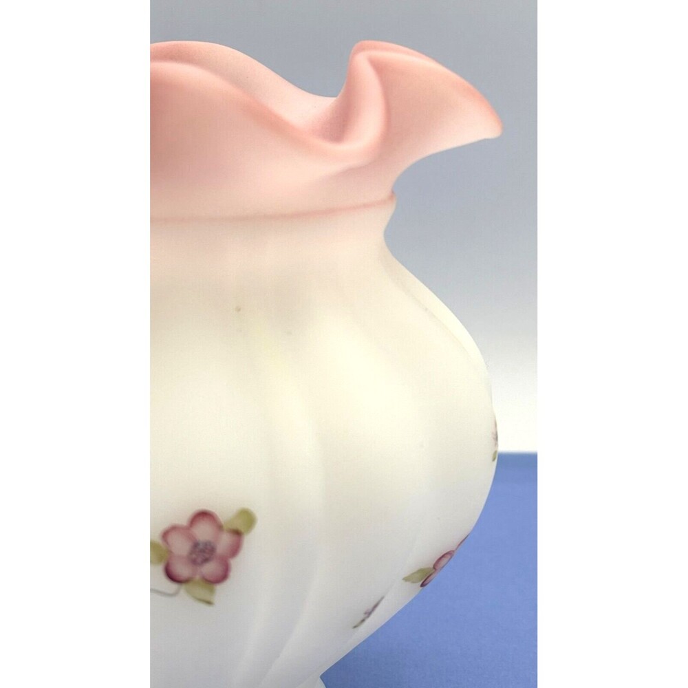 Fenton White Satin Sm Vase Romantic Country Berries & Blossoms Opaque Signed EUC - Picture 11 of 16